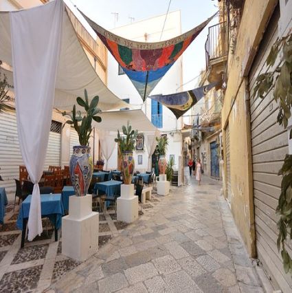 Questa immagine ha l'attributo alt vuoto; il nome del file è ristorante-tipico-tunisino-Kasbah-Mazzara-x-tab.jpg